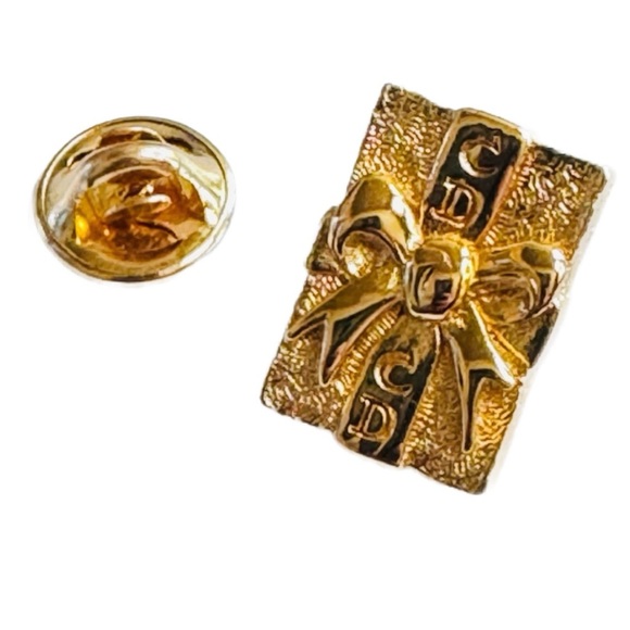 CHRISTIAN DIOR logo CD gold brooch pin vintage designer - Picture 2 of 6